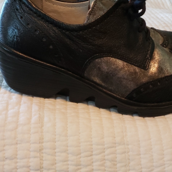 Women's Fly London Lace up Size 8 US 39 European - Picture 8 of 10